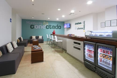 One La Paz Hotel, Lobby