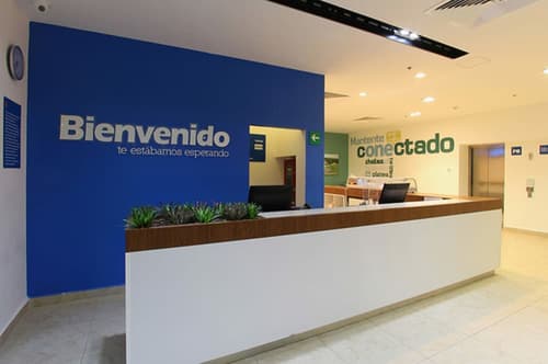 One La Paz Hotel, Lobby