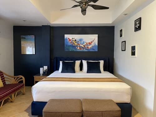 Summer Breeze Hotel