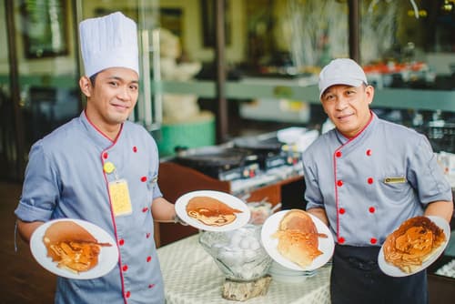 Aziza Paradise Hotel, Restaurant