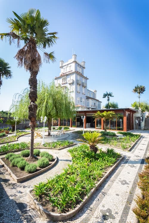 Castelo Santa Catarina, Bar (on property)