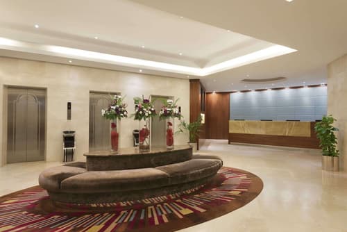 Ramada by Wyndham Abu Dhabi Corniche, Lobby