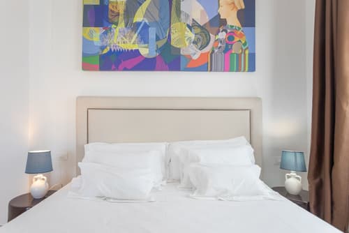 19 Summer Suites
