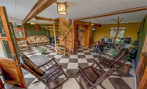 Hotel Don Taco, Lobby sitting area