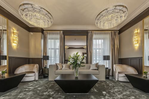 St.Palace hotel, Reception