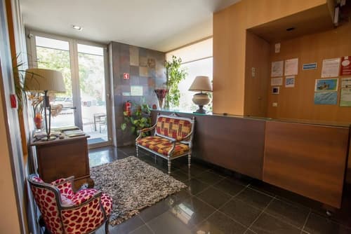 Hotel de Cerva, Reception