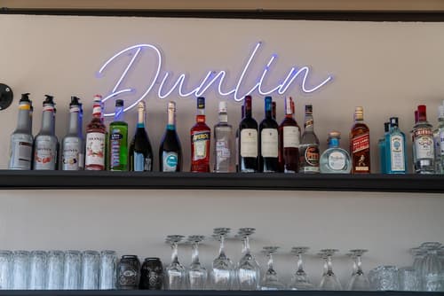 Dunlin Hotel, Bar (on property)
