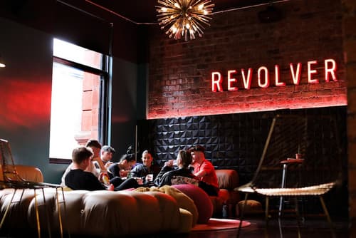 Revolver Glasgow, Reception