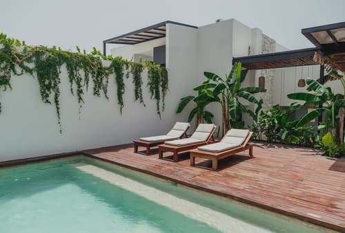 Phantom Suites, Terrace/patio