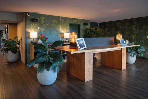 PACIFIC 19 Kona, Lobby