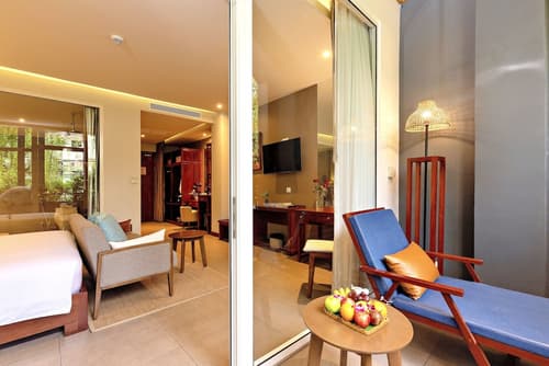 Indra Hotel, Room