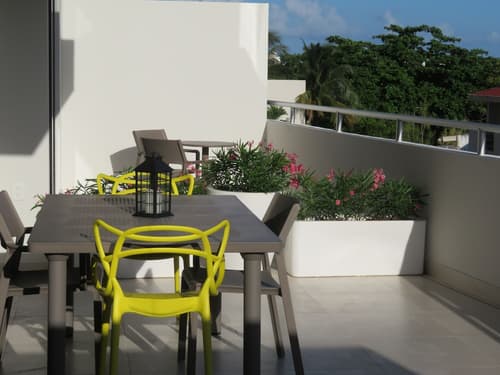 Takh308, Terrace/patio