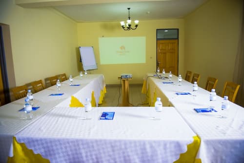One Click Hotel, Meeting facility