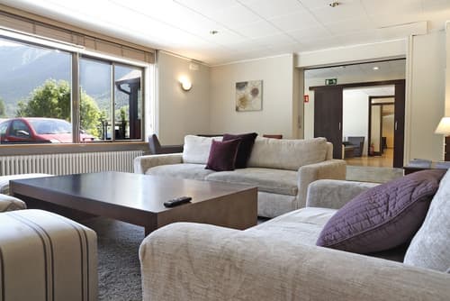 Hotel Blu Aran, Reception