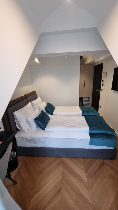 The Hotel Ljubljana, Room