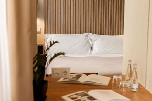 room Select Porto, Room