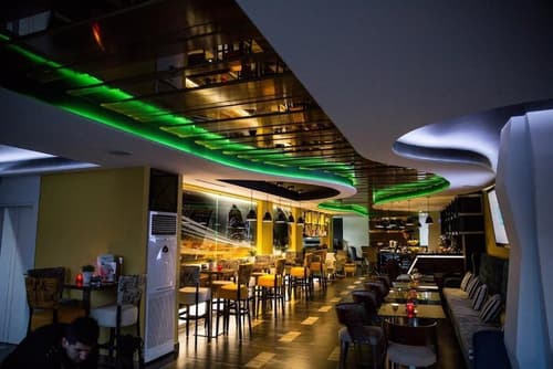 New W Hotel, Restaurant