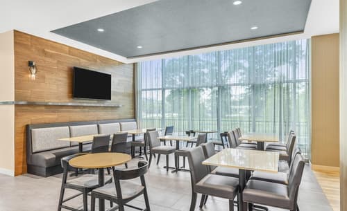 Hyatt House Houston Medical Center, Lobby