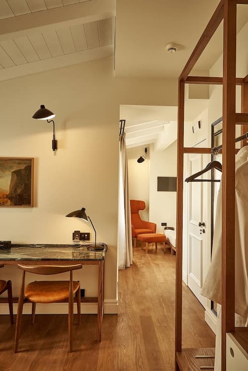 Regno di Morea, Room