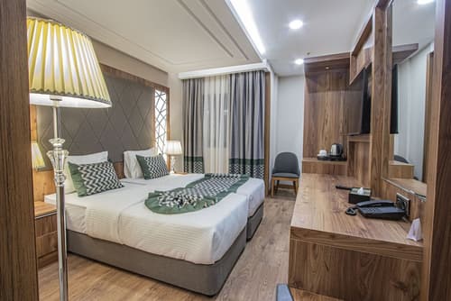 United Hotel International, Room