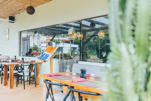 Paradise Bay Hotel Boutique, Property grounds