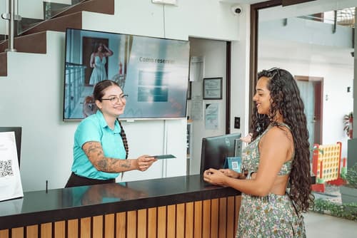 Paradise Bay Hotel Boutique, Reception