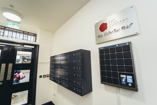 The Stay Company Whitefriars House, Interior entrance