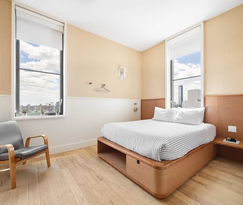 Untitled at 3 Freeman Alley, Room