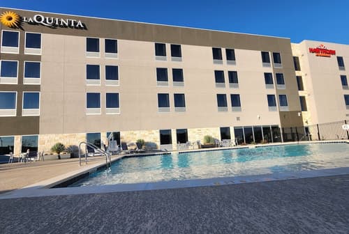 La Quinta Inn & Suites by Wyndham Del Rio, Pool