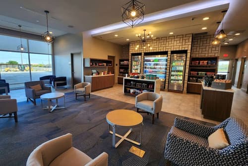 La Quinta Inn & Suites by Wyndham Del Rio