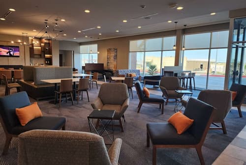 La Quinta Inn & Suites by Wyndham Del Rio, Lobby