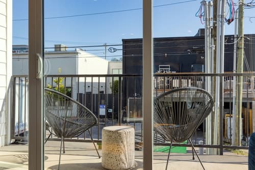 The Carter by AvantStay – Spacious Stay Near Downtown , Balcony