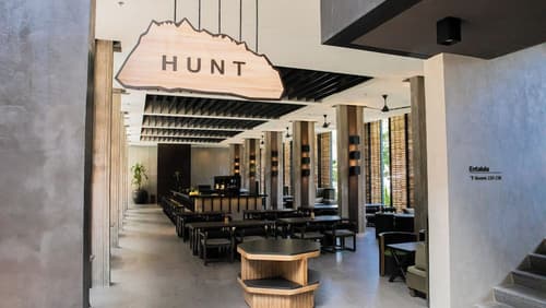 The Funny Lion El Nido