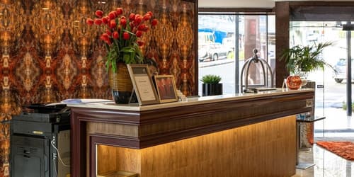 VR Queen Street - Hotel & Suites