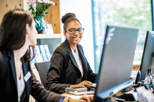THE FLAG Zürich, Reception