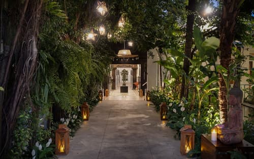 The Community - Siem Reap, Interior entrance