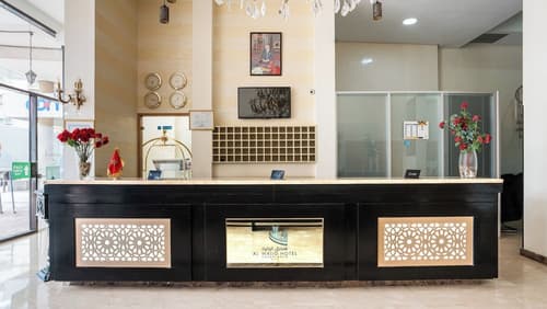 Alwalid Hotel, Reception