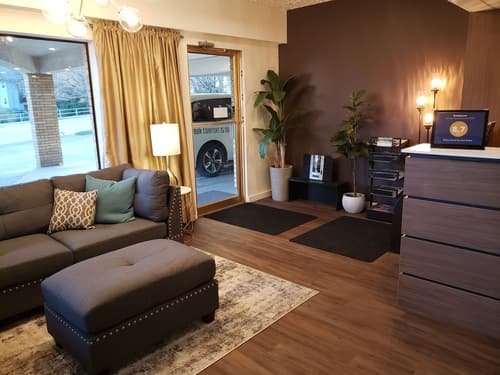 Robin Hood Inn & Suites, Lobby