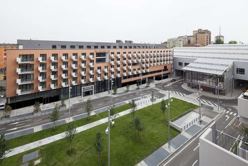 NH Parma, Primary image