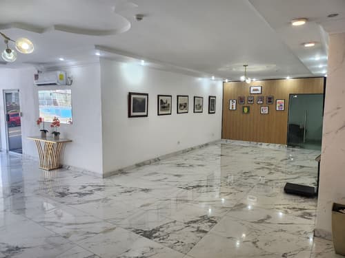 Hotel Vía España, Reception