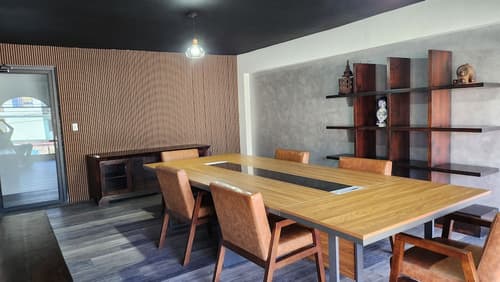 Hotel Vía España, Reception