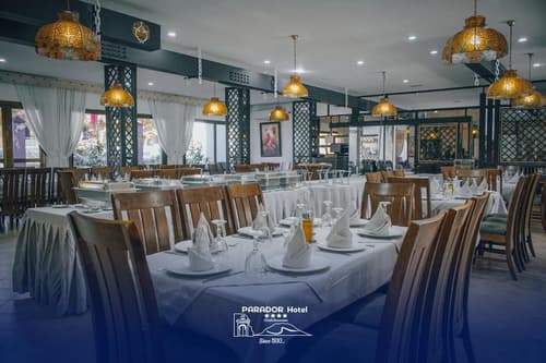 Hotel Parador, Restaurant