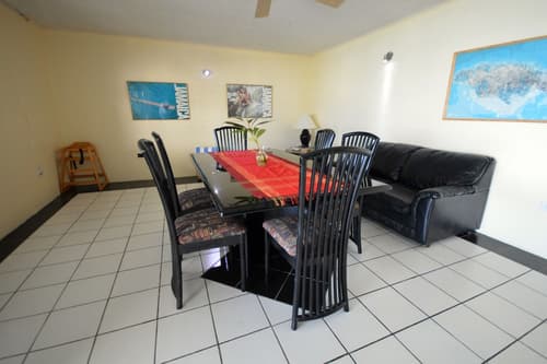 Beyond Sunset Resort & Villas, Interior entrance