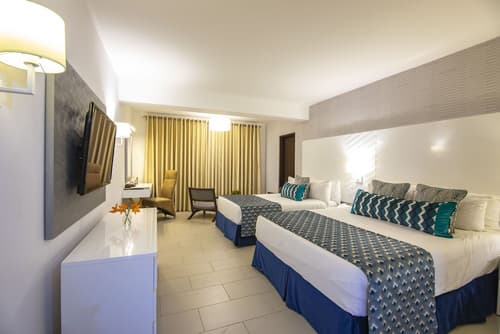 Leopard Beach Resort & Spa, Room