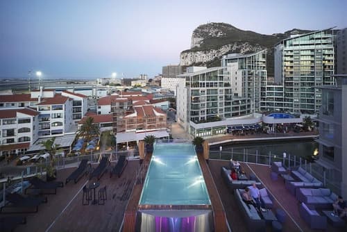 Sunborn Gibraltar Yacht Hotel Resort, Pool