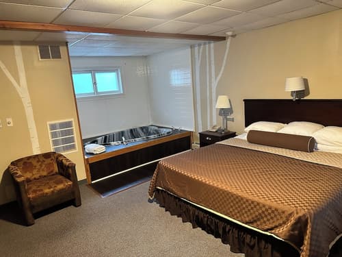 Cedar Hill Lodge