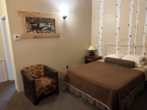 Cedar Hill Lodge