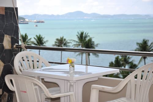 Flipper Lodge Hotel, Pool