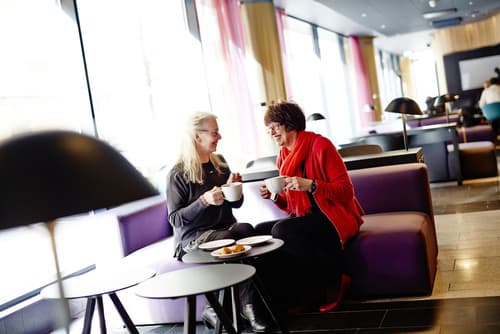 Vox Hotel, Lobby sitting area