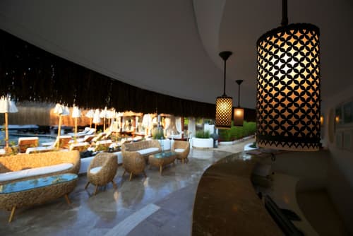 The PINEHILL Hotel & Suites